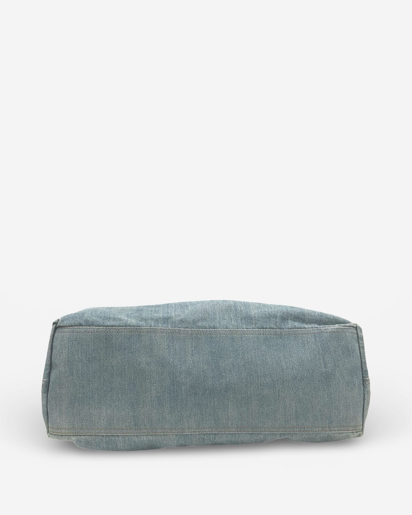 Base of Gucci Soho Denim Shoulder Bag Blue – pre-owned designer handbag in denim with gold-tone hardware