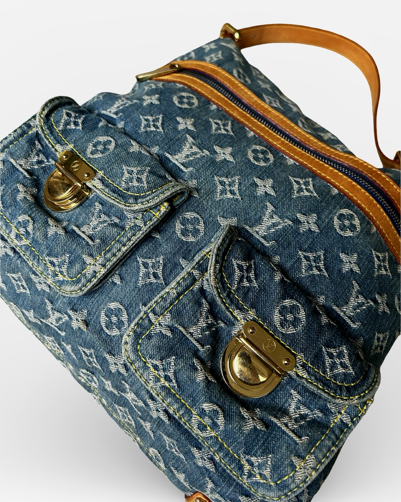 Louis Vuitton Monogram Denim Baggy GM Shoulder Bag with blue denim and Vachetta leather trim