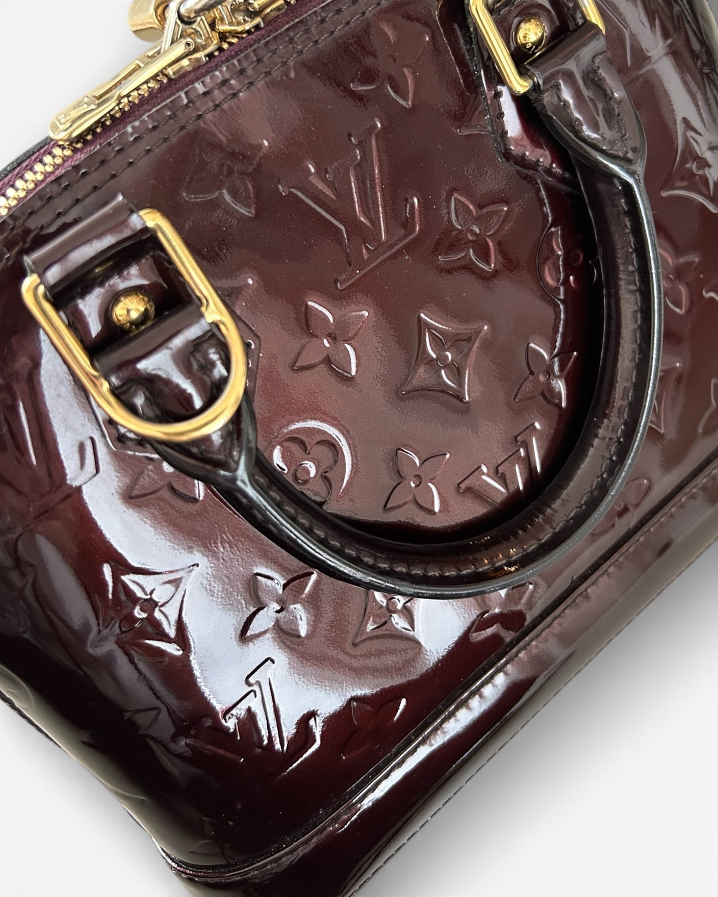 Louis Vuitton Alma BB Vernis Amarante