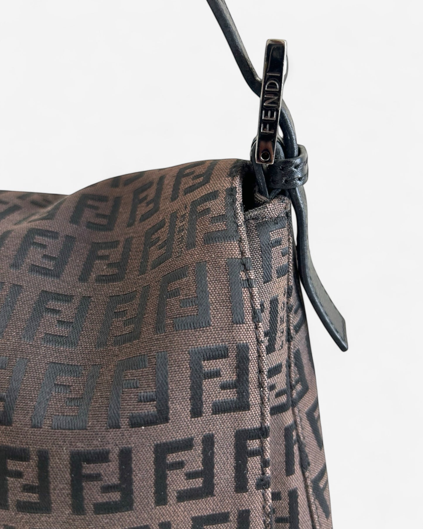 logo details Fendi Mamma Baguette Bag