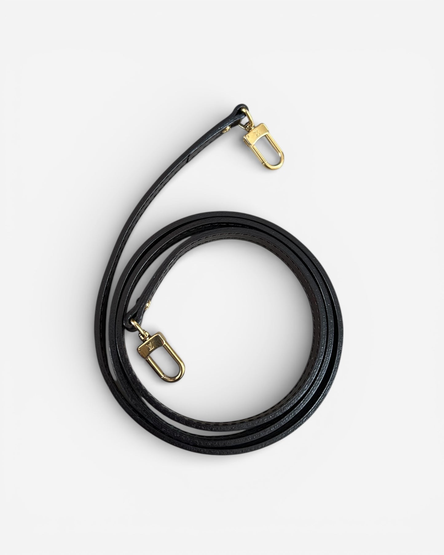 Louis Vuitton Alma BB Vernis Amarante