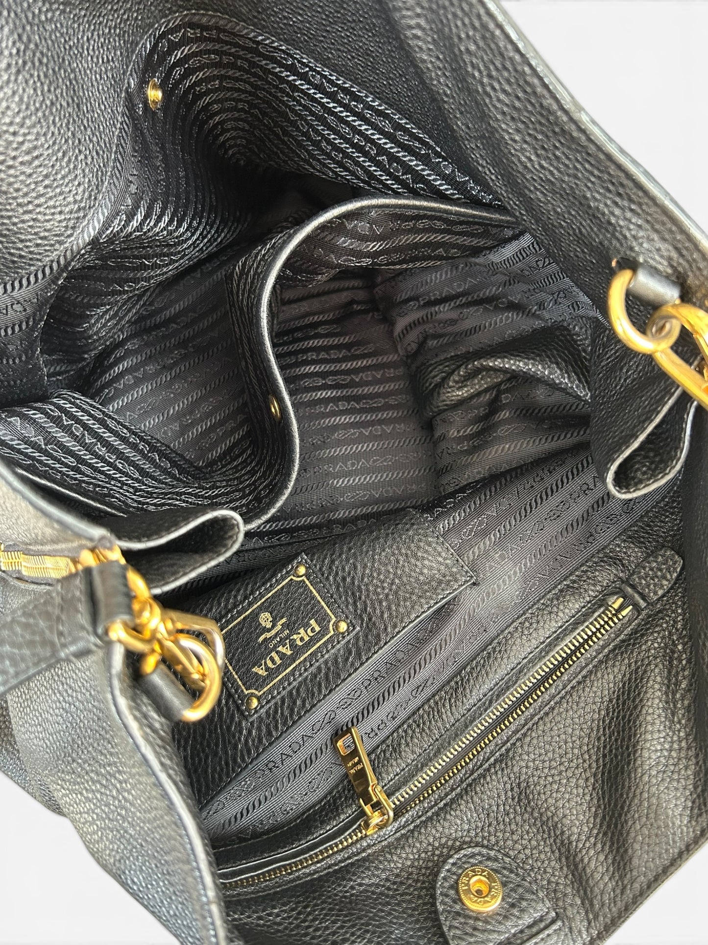 Prada vitello Diano side zip - Black Leather