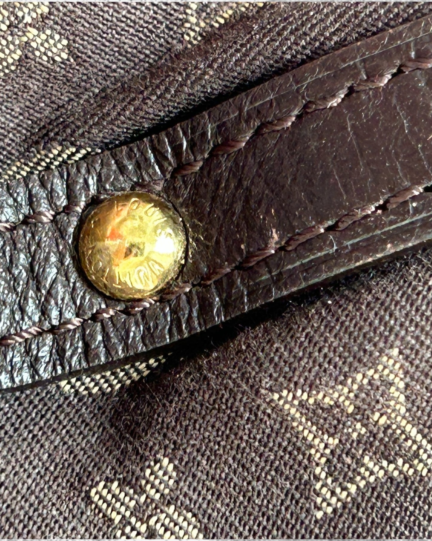 Gold-tone hardware detail on Louis Vuitton Idylle Rhapsody MM – pre-owned designer crossbody bag