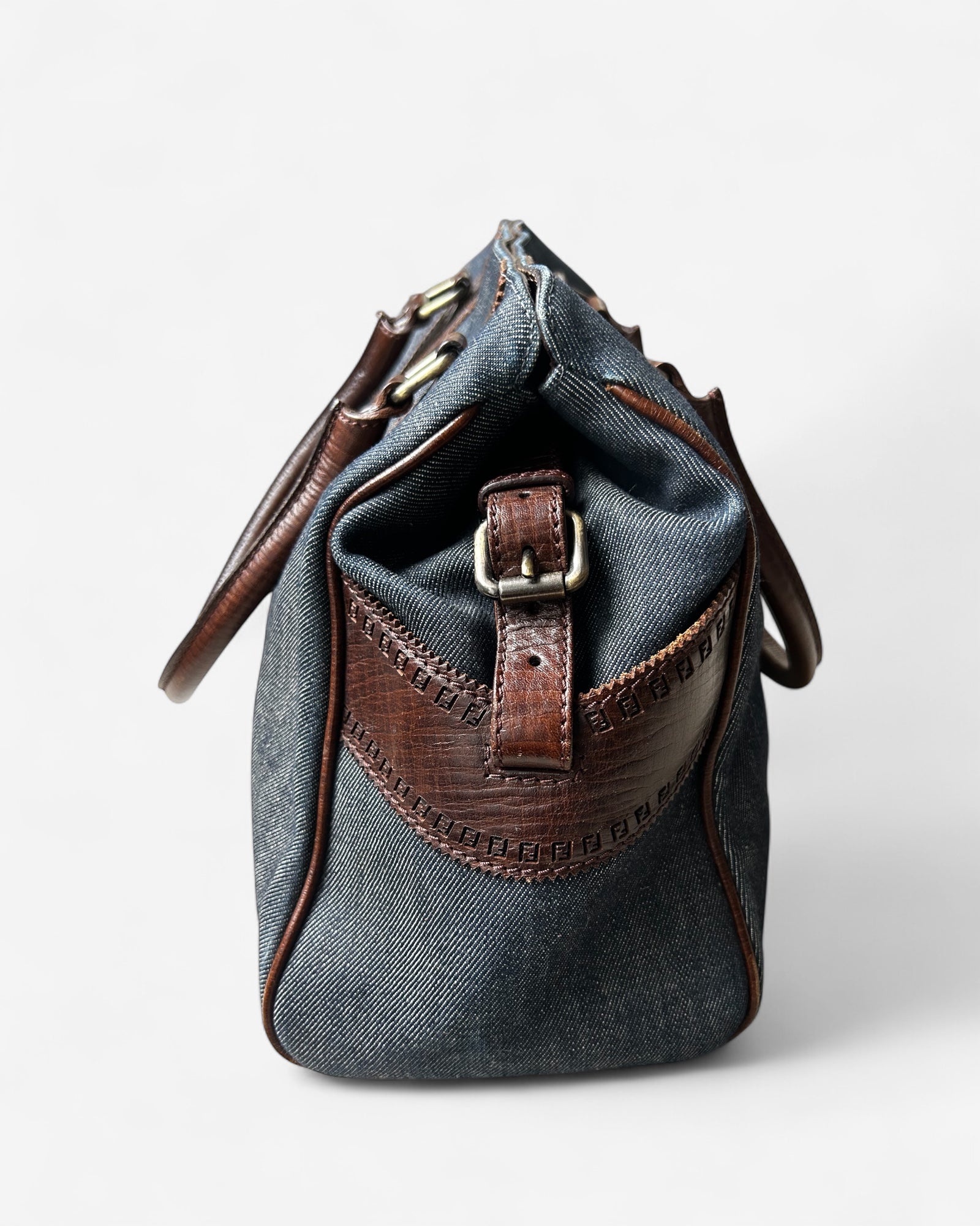 gold-tone snap closure detail on fendi leather trim