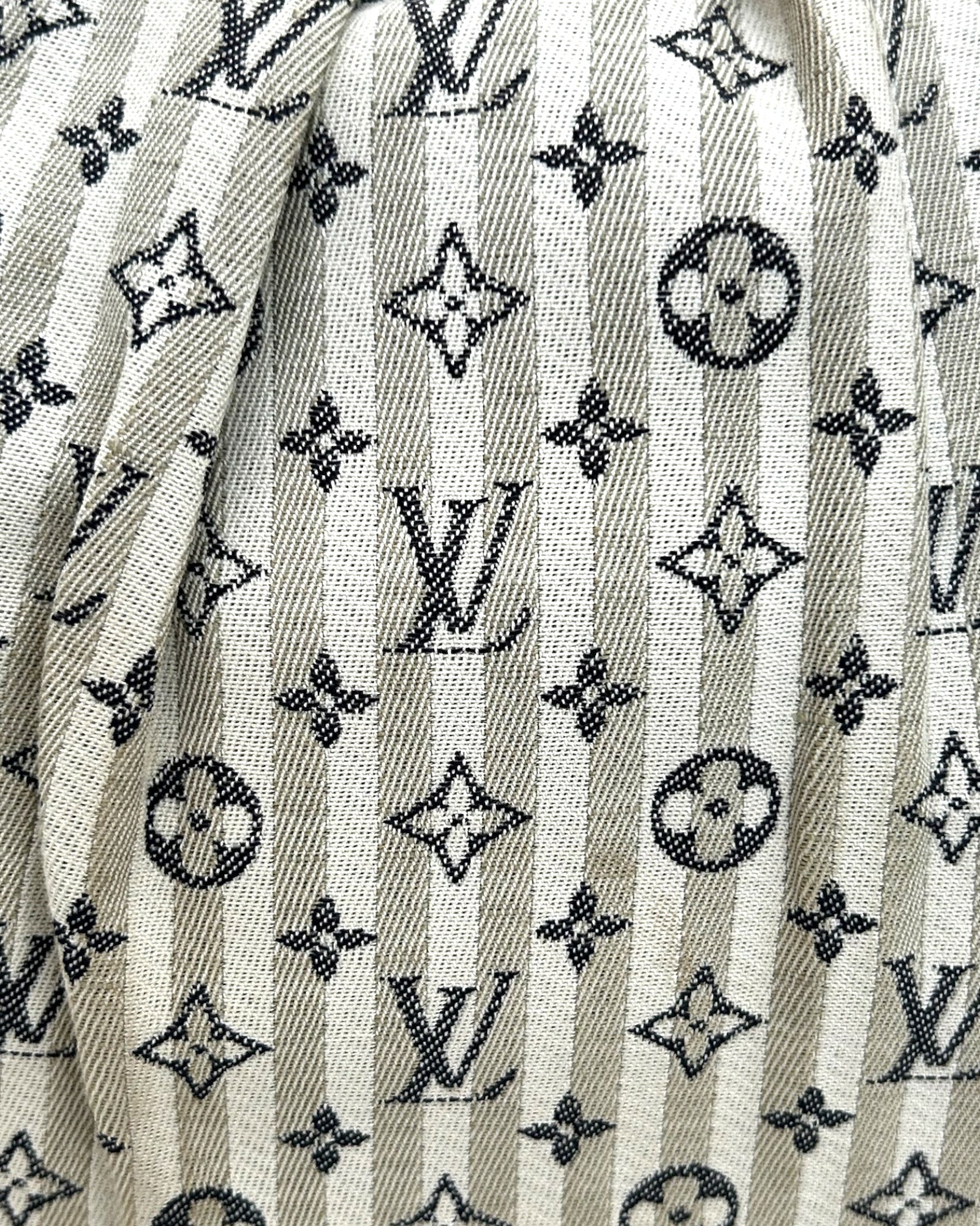 back view of louis vuitton croisette marina bag